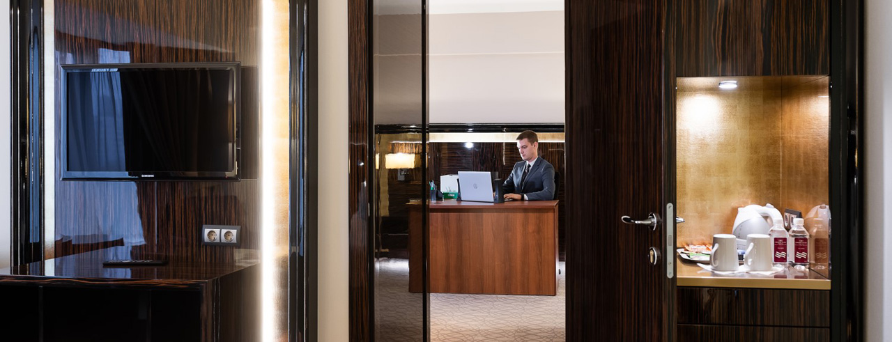Ваш комфортный Home Office в Crowne Plaza Moscow WTC