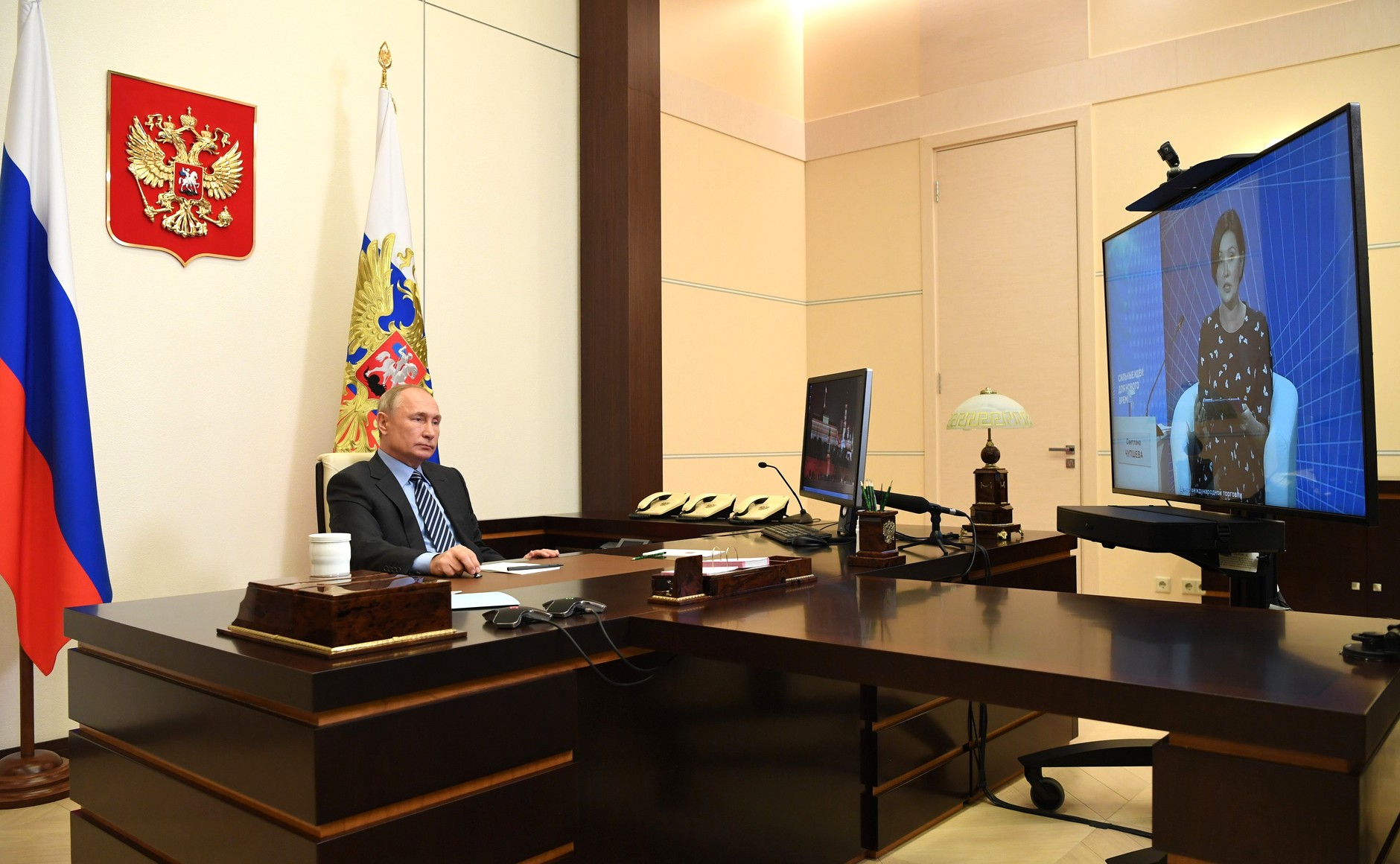 Владимир Путин принял участие в Форуме АСИ «Сильные идеи для нового времени»