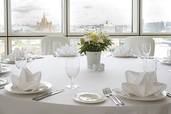 Зал Junior Lounge Зал Junior Lounge