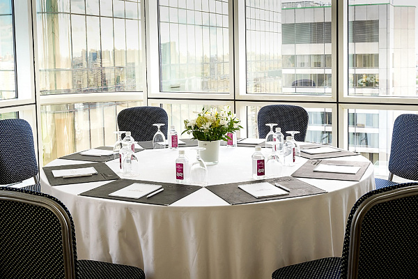 Зал Junior Lounge Зал Junior Lounge