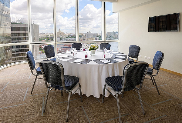 Зал Junior Lounge Зал Junior Lounge